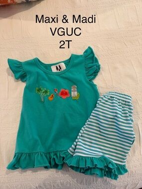 Maxi & Madi Teal Ruffle 2T Two-Piece Set